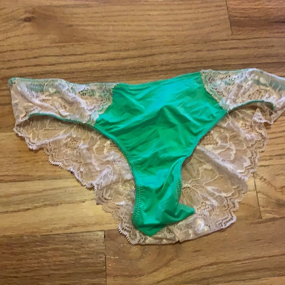 Victoria Secret NWT size small